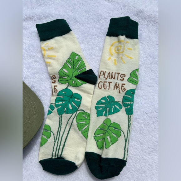 Womens Plant Lady Gardening Gift Set Hat and Socks - Picture 3 of 12